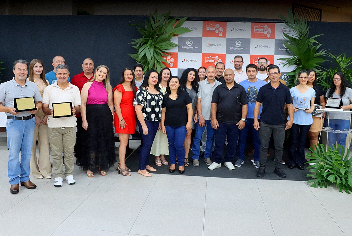 Bompel celebra 47 anos e homenageia colaboradores em evento “Nossa Jornada na Bompel”